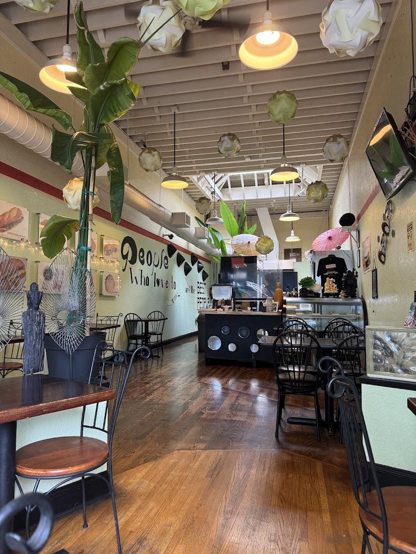 Nom Nom Deli